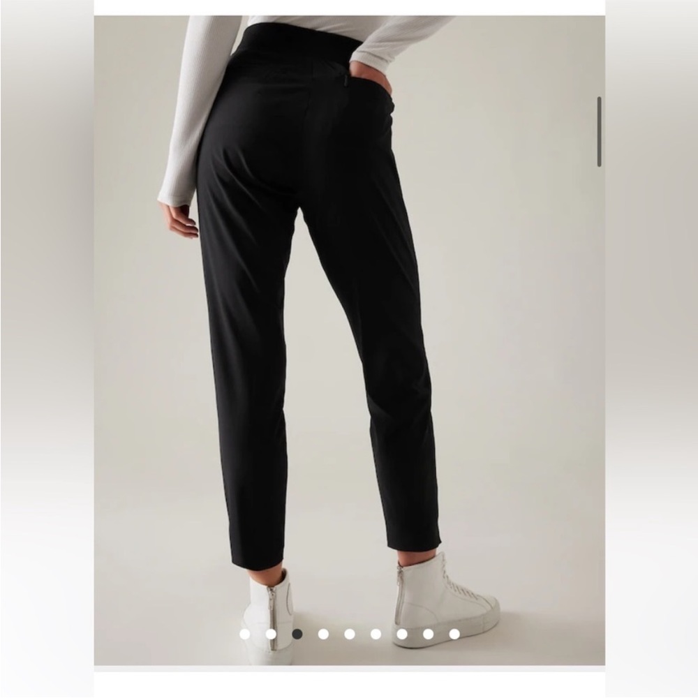 New-Athleta-2-black-Brooklyn ankle pant.Breathable, elastic waist, lightweight.